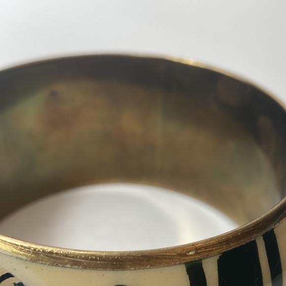 Enamel Metal Bangle Bracelet Cream Green - Picture 12 of 15